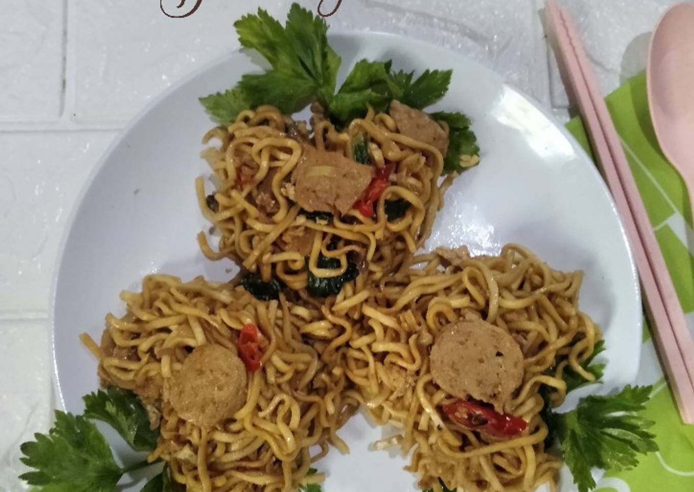 *Mie Goreng Bakso* (Bumbu Iris)