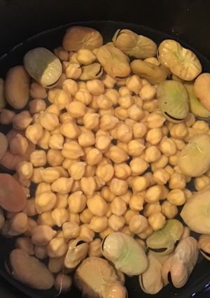 A picture of California Farm Fresh Fava Beans.