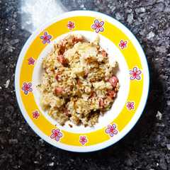 Foto principal de Arroz salteado con salchichas y frutos secos