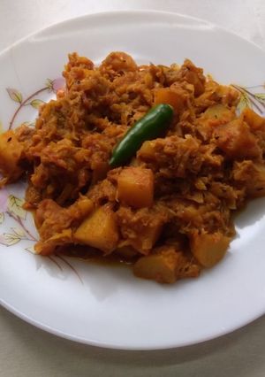 A picture of Cabbage Potato fry.