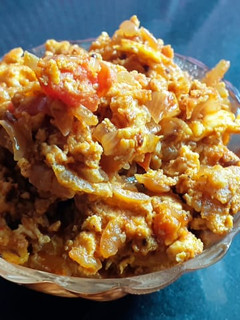 अंडा भुर्जी (anda bhurji recipe in marathi) रेसिपी चे मुख्य फोटो