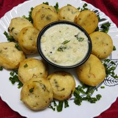 Spiced Urad Moong Dal Vada with Spring Onion A picture of Spiced Urad Moong Dal Vada with Spring Onion.