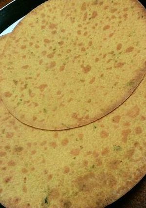A picture of Methi Masala Khakhra.