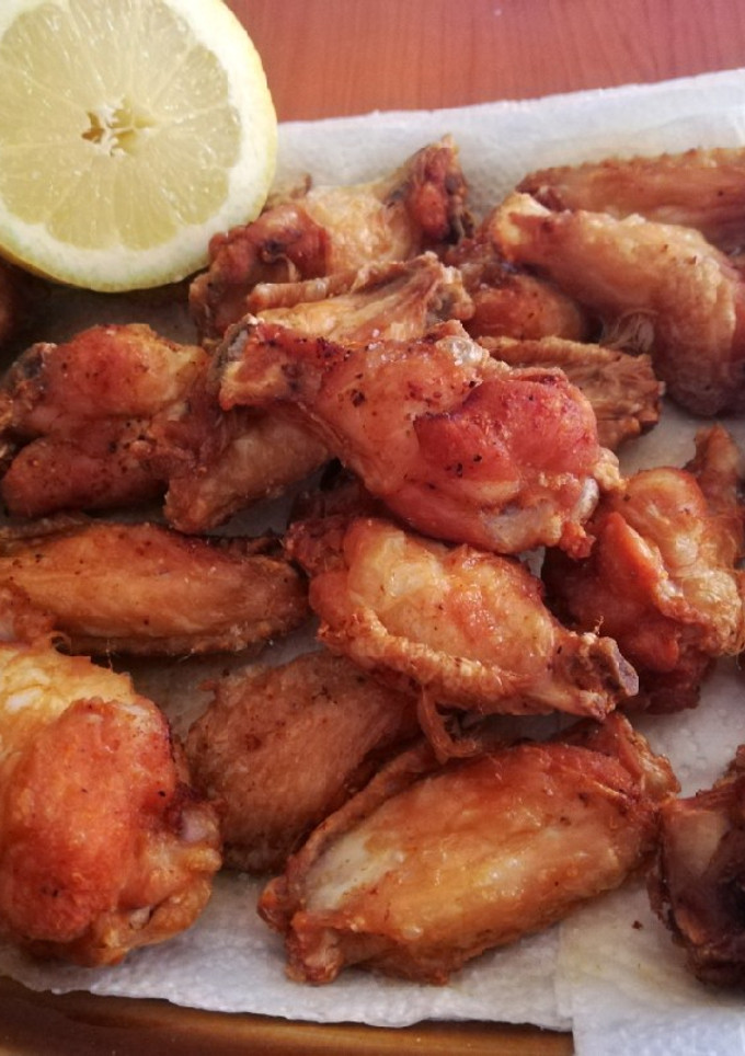 Una foto de Alitas fritas con sazonador de pollo 🍗🐔🍋