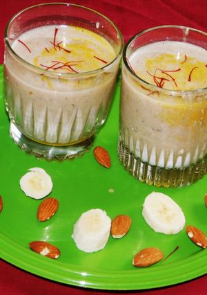 A picture of Chia, Banana and Almond milk Zafrani.