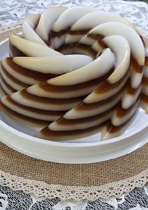 Hình của món Rau câu cafe cốt dừa.