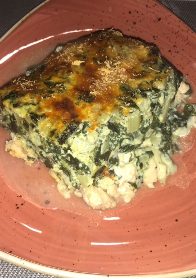 Una foto de Pastel de acelgas y pollo