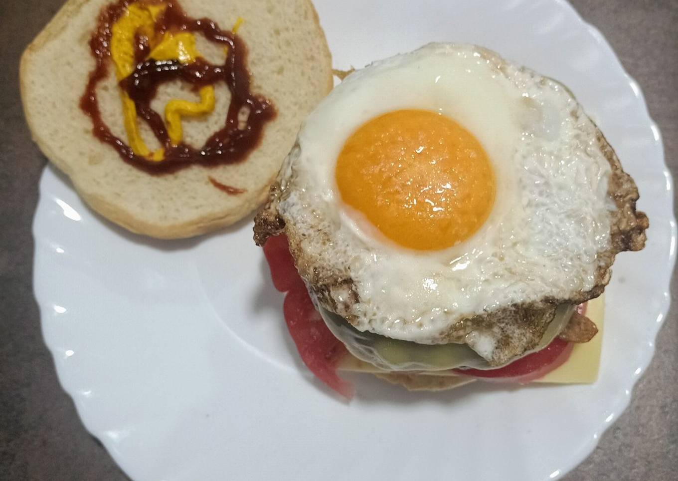 Hamburguesa de kobe con queso y huevo