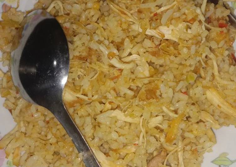 Bagaimana Menyiapkan Nasi goreng simple Anti Gagal