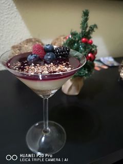 Una foto de Tarta de queso con mermelada de frutos rojos