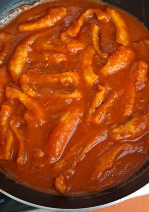 Una foto de Pescado en tomate