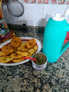 Una foto de Tortas fritas ! La más fácil del universo!!