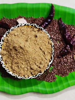 ஆளி விதை பூண்டு சட்னி பொடி (Flax seeds Garlic Chutney powder recipe in tamil) செய்முறை முக்கிய புகைப்படம்