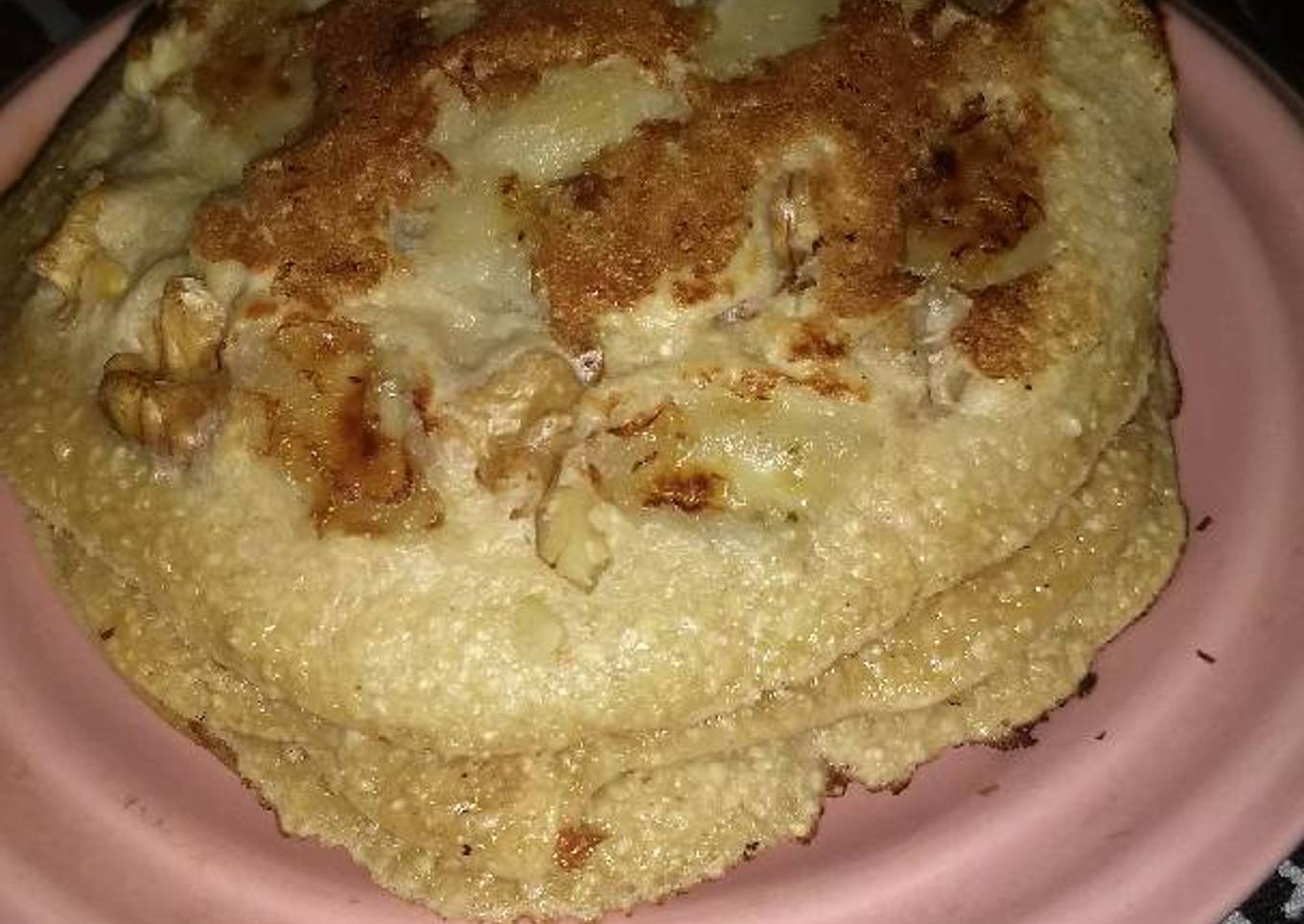 Hot cakes de avena, miel, banana y nueces