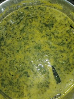 மணத்தக்காளி கீரை கடையல்(keerai kadayal recipe in tamil) செய்முறை முக்கிய புகைப்படம்