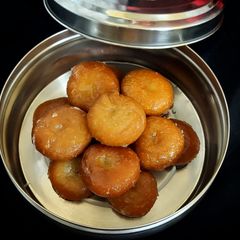 A picture of Badhusha.