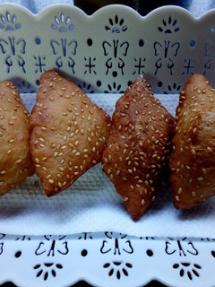 A picture of Sesame seeds Mandazi#njaanuary.