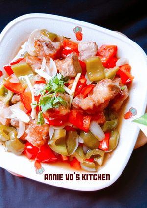 Hình của món Sườn xào chua ngọt.