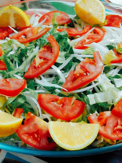 Una foto de Ensalada colorida