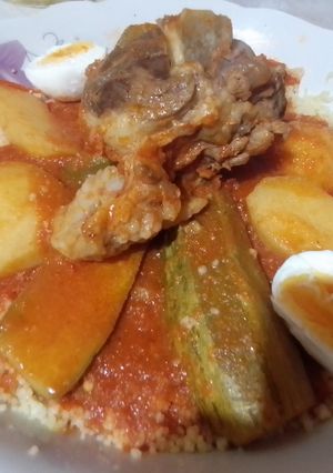 صورة لوصفة بربوشة بالخضار واللحم بنين بزاف 😋👍