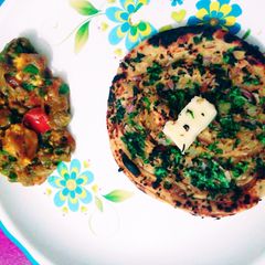 A picture of Lachha paratha.