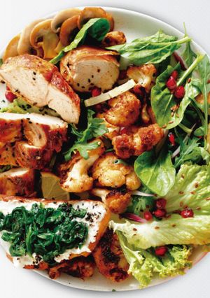 Una foto de Ensalada de pollo con coliflor