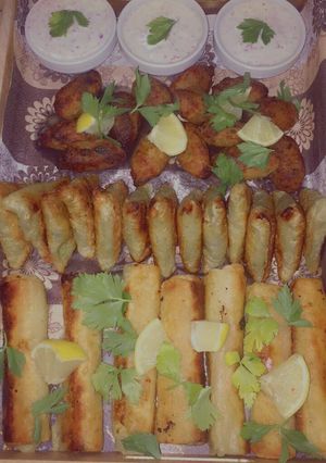 صورة لوصفة صوص يقدم مع السمبوسه والكبة 🍱