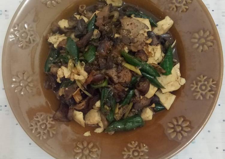 Tumis ati ampela ayam