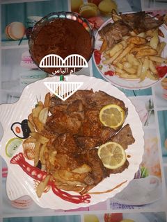 صورة لوصفة سمكة التونة العنيدة 😰 😉 بصلصة الطماطم