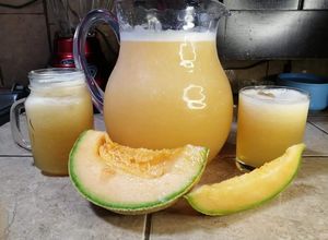 Una foto de Agua de melón natural