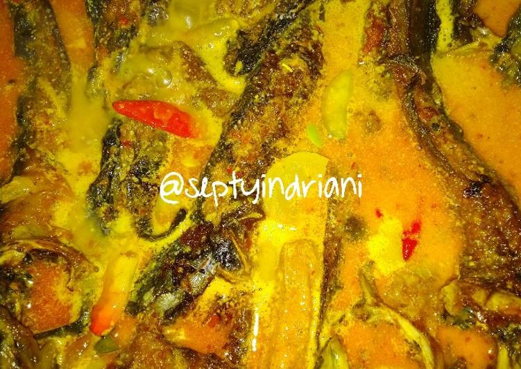 Bagaimana Membuat Ikan lele Pete santan Lezat