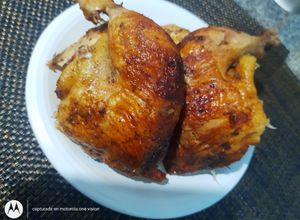 Una foto de Pollo a la brasa en casa