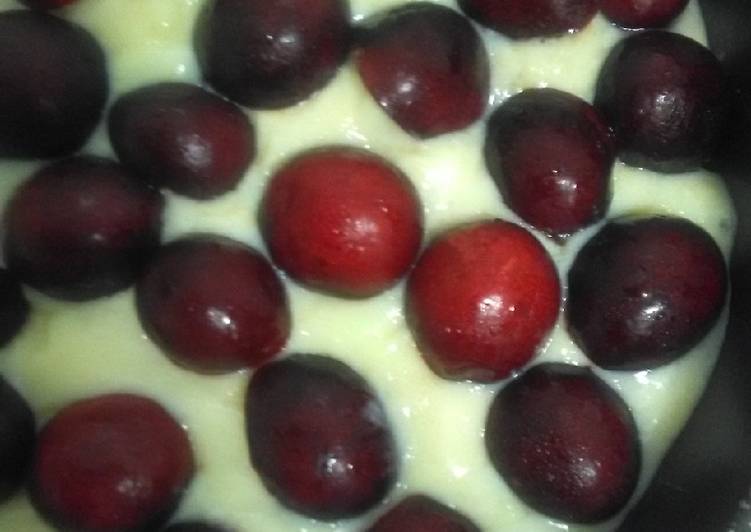 Tarta de queso y cerezas