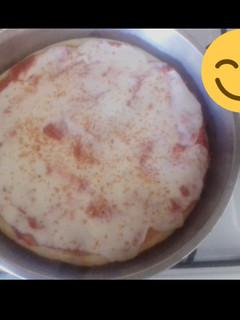 Una foto de Pizza en sartén essen...fácil y rápida...con harina leudante