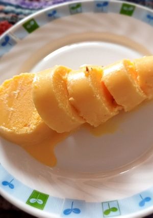 A picture of Mango almond kulfi.