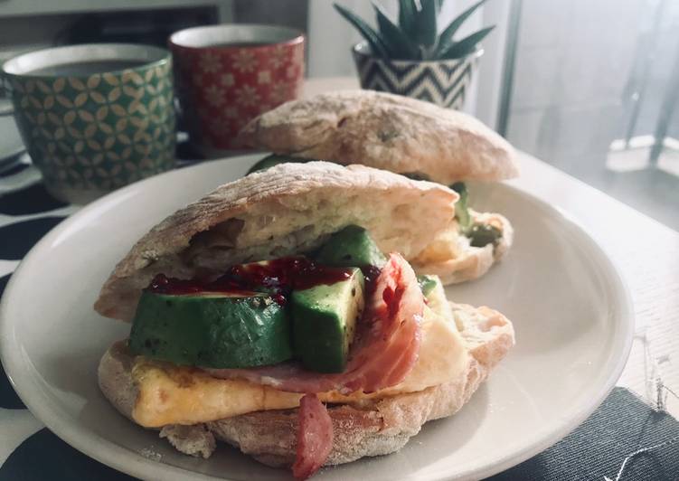 Recipe of Super Quick Sunday Vibe Breakfast with Ciabatta Roll 🌶