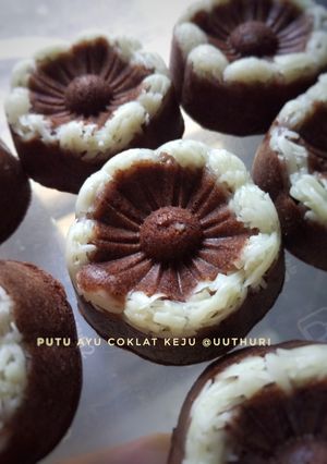 Foto resep Putu Ayu Coklat Keju