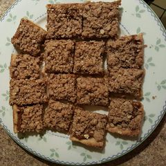 A picture of Berry Crumble Bars.