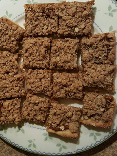 A picture of Berry Crumble Bars.