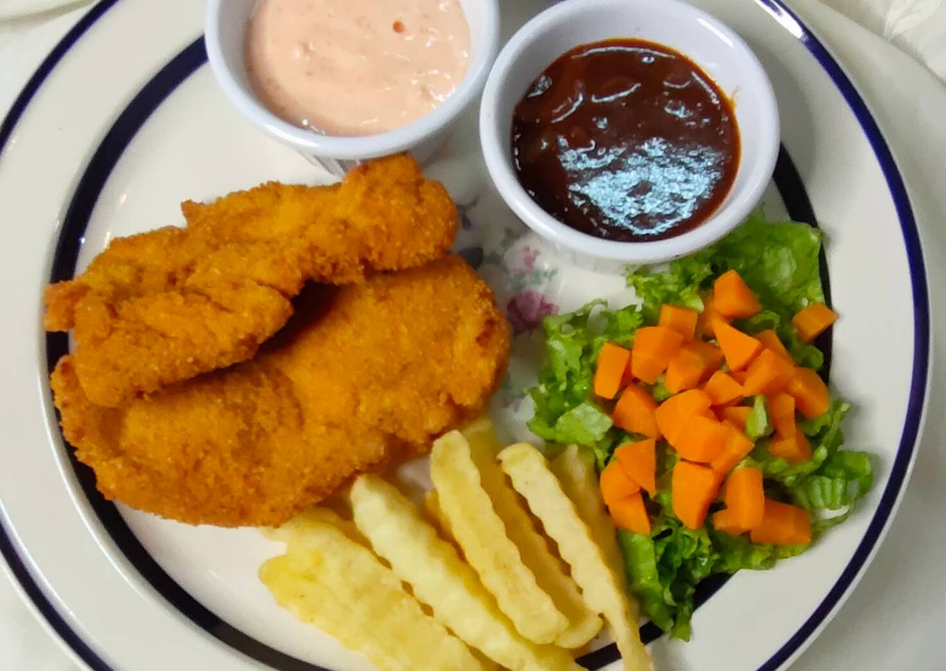 Chicken Katsu dengan 2 macam saos