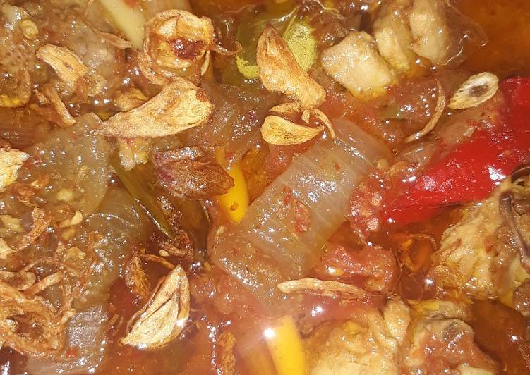 Tumis Ayam Asem Pedas