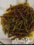 Crisp Cluster Beans (Fried Gawar Phali)
