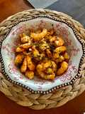 Tôm rim tỏi và lá xạ hương 🍤 🧄