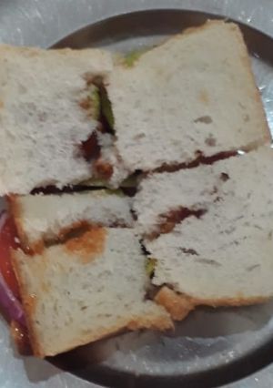 खीरा वेज सैंडविच (kheera veg sandwich recipe in Hindi) रेसिपी मुख्य फोटो