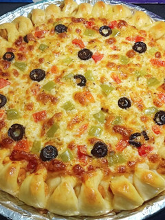 A picture of Spicy Chicken Chunks Pizza 🍕🍕.
