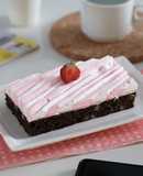 Brownies Cheese Frosting Strawberry
