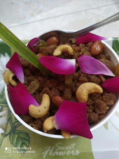 आटे का हलवा (aate ka halwa recipe in Hindi) रेसिपी मुख्य फोटो