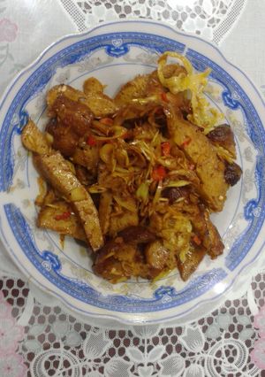 Hình của món Mì Căn Chiên Sả Ớt.