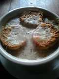 Sopa de cebolla Larense