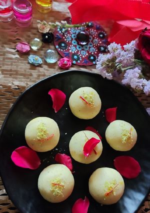 A picture of Kesar Malai Ladoo.